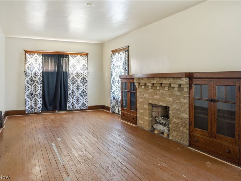 33 E Earle Avenue, Youngstown, OH 44507 Photo 6