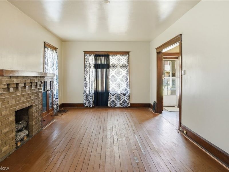 33 E Earle Avenue, Youngstown, OH 44507 Photo 8