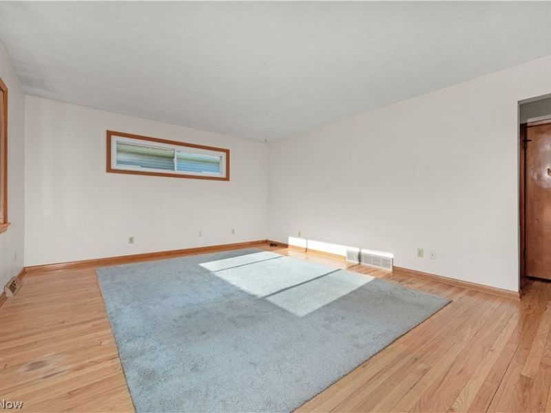 128 Forest Boulevard, Avon Lake, OH 44012 Photo 4