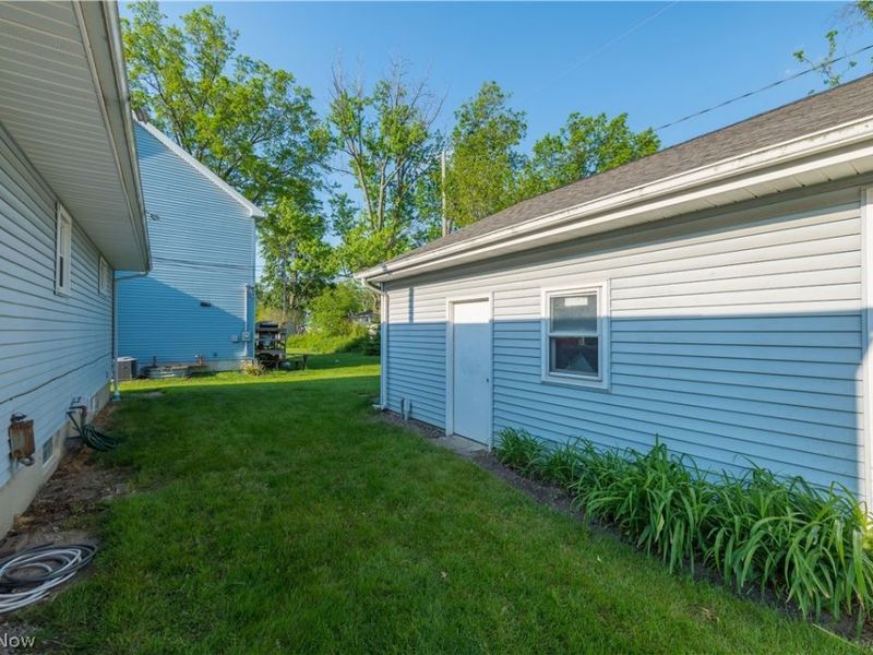 128 Forest Boulevard, Avon Lake, OH 44012 Photo 41