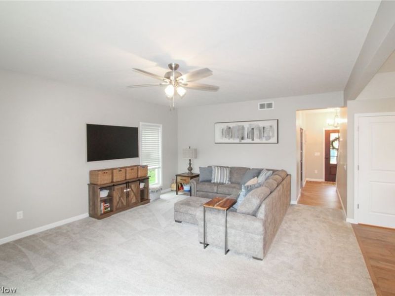515 Parkview Drive, Columbiana, OH 44408 Photo 4