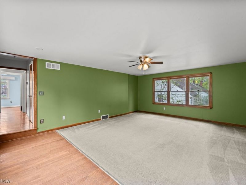 239 E Oak Street, Kent, OH 44240 Photo 25