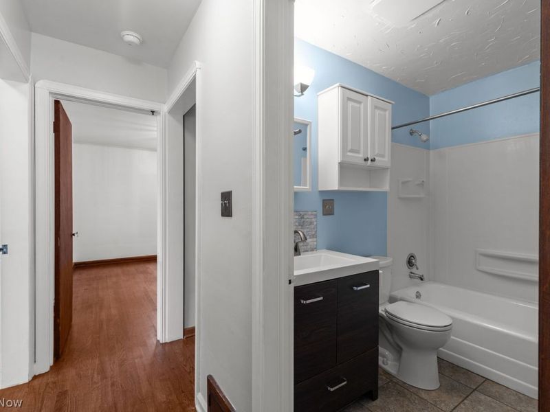 239 E Oak Street, Kent, OH 44240 Photo 26