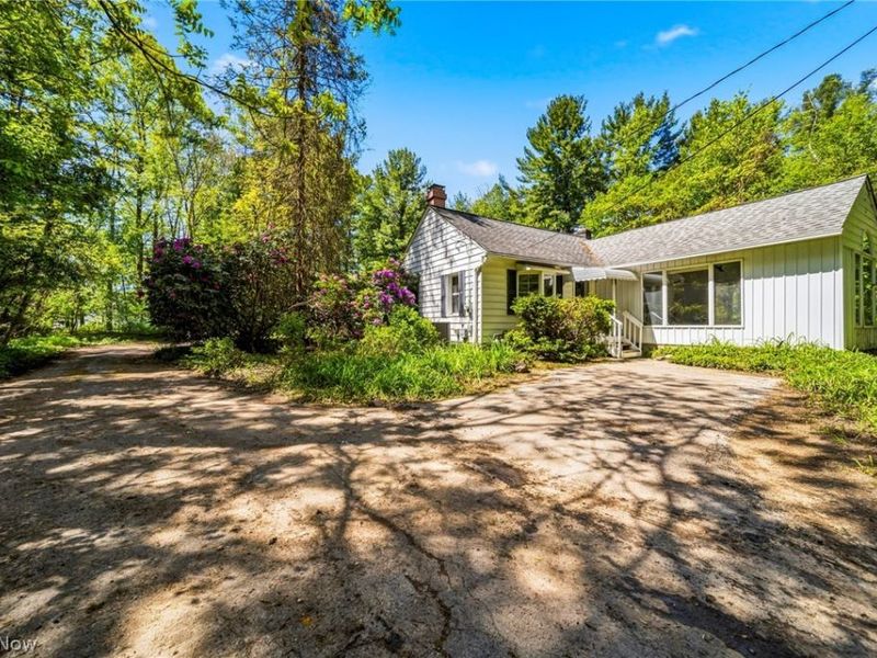 38650 Chardon Road, Willoughby, OH 44094 Photo 1