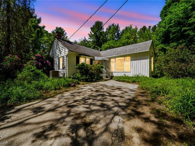 38650 Chardon Road, Willoughby, OH 44094 Photo 2