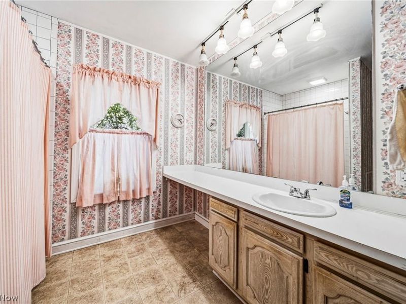 38650 Chardon Road, Willoughby, OH 44094 Photo 21