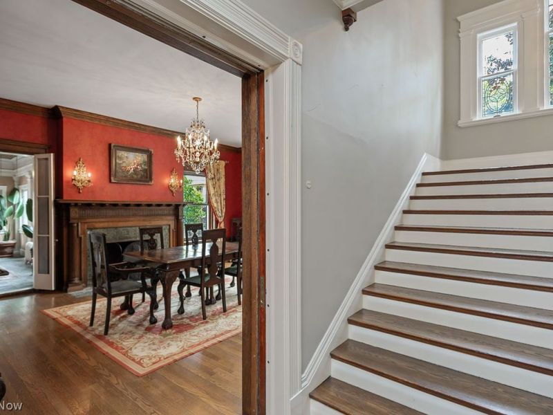 2733 E Overlook Road, Cleveland Heights, OH 44106 Photo 8