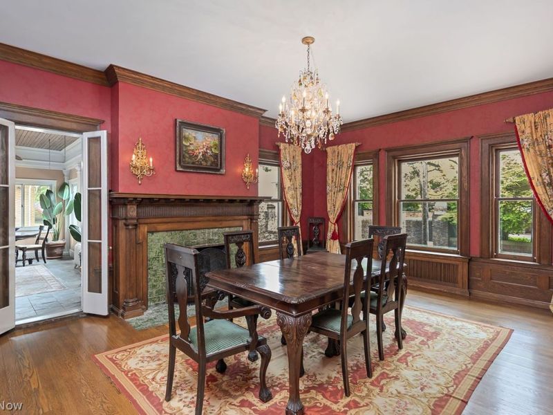 2733 E Overlook Road, Cleveland Heights, OH 44106 Photo 9