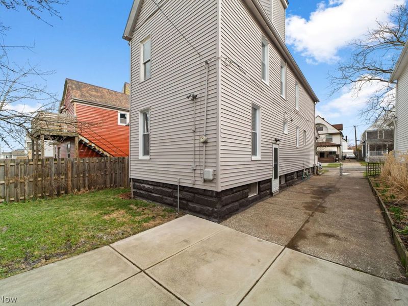 1362 W 61st Street, Cleveland, OH 44102 Photo 4