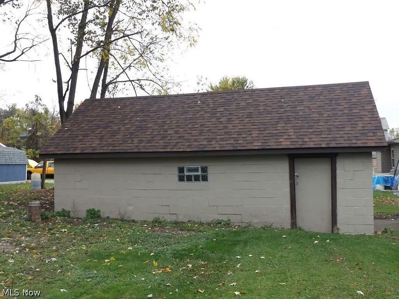 226 McConnell Street, Uhrichsville, OH 44683 Photo 16