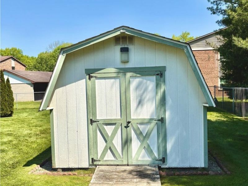 7473 Jaguar Drive, Boardman, OH 44512 Photo 3