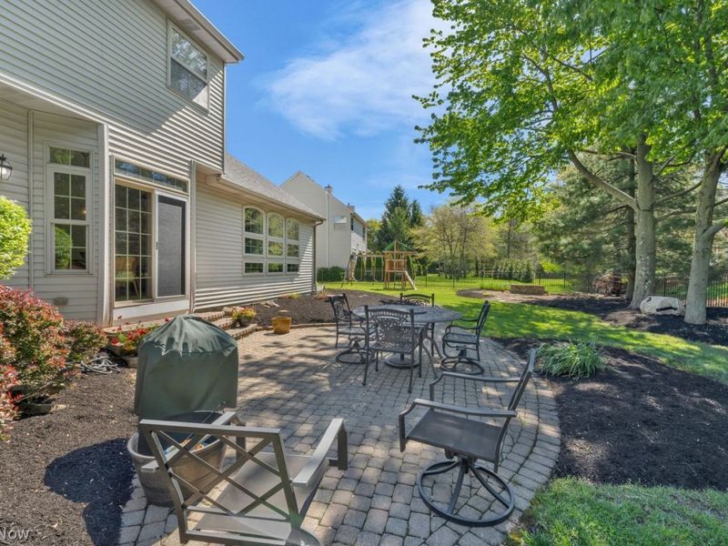 32221 Woodfield Drive, Avon Lake, OH 44012 Photo 34