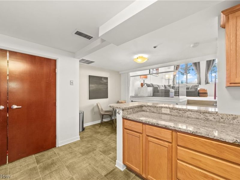 1133 W 9th Street , Unit 113, Cleveland, OH 44113 Photo 7
