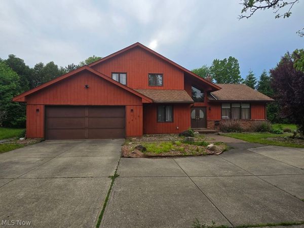 2910 Richmond Road , Beachwood, OH 44122