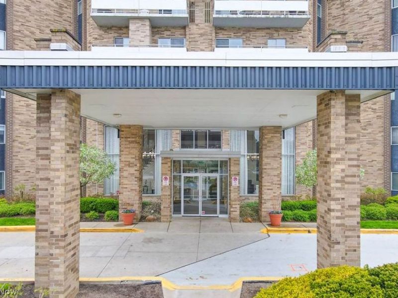 2112 Acacia Park Drive, Unit 309, Lyndhurst, OH 44124 Photo 26
