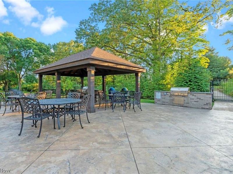2112 Acacia Park Drive, Unit 309, Lyndhurst, OH 44124 Photo 29