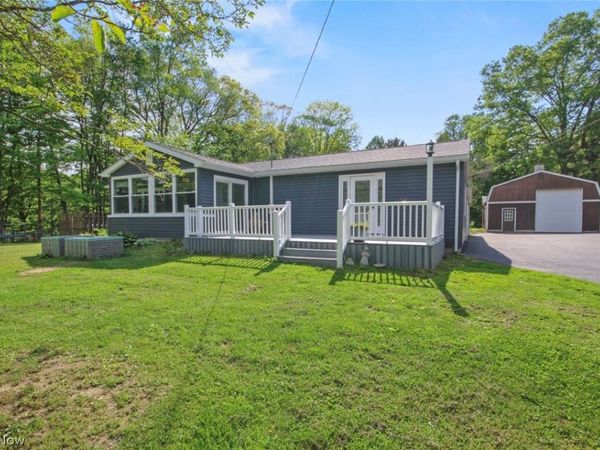 12640 New Buffalo Road , North Lima, OH 44452