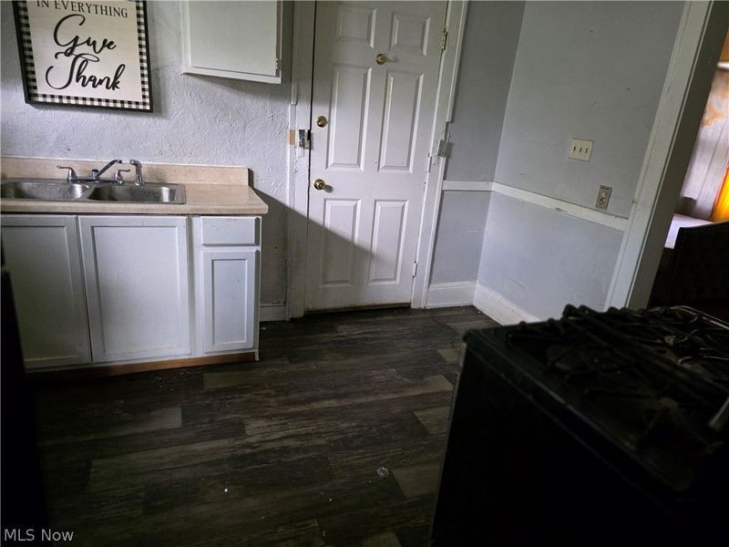3847 E 146th Street, Cleveland, OH 44128 Photo 4