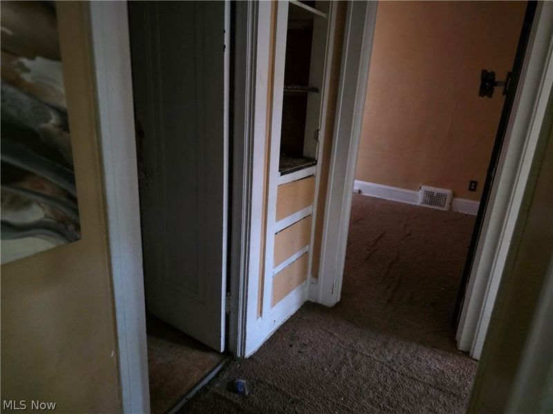 3847 E 146th Street, Cleveland, OH 44128 Photo 5