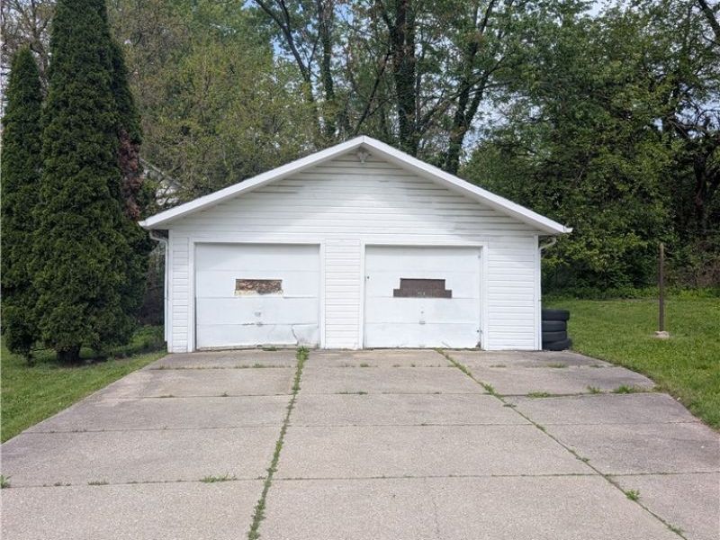 7515 Ottawa Road, Cleveland, OH 44105 Photo 5