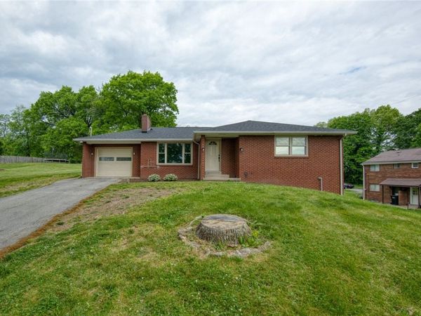 338 Moon Clinton Rd , Coraopolis, PA 15108