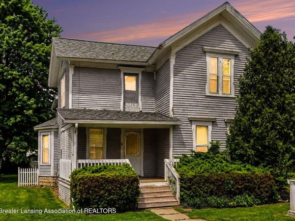 327 E Middle Street, Williamston, MI 48895
