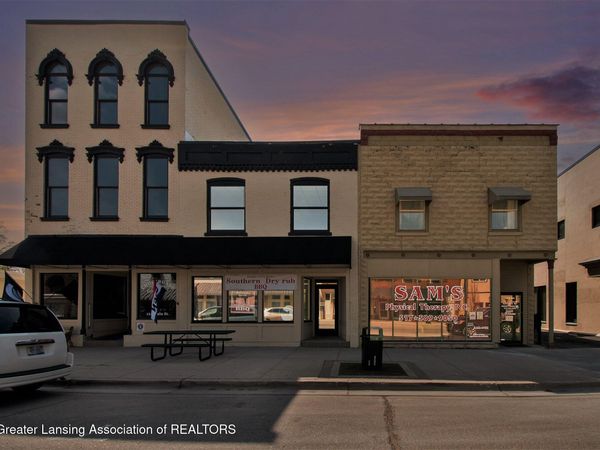 148 S Main Street, Leslie, MI 49251