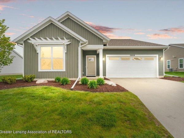 3986 Mustang , East Lansing, MI 48823
