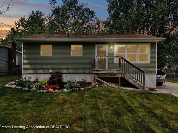 2053 Phillips Avenue, Holt, MI 48842