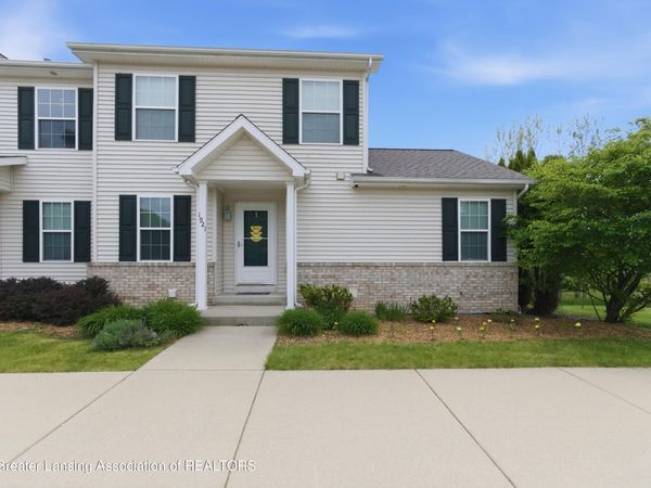 1921 Red Bud Lane, Lansing, MI 48917