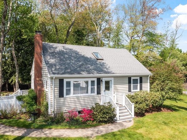 289 South Rd, Bedford, MA 01730