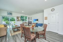 201 Trumpet Vine Drive photo 4