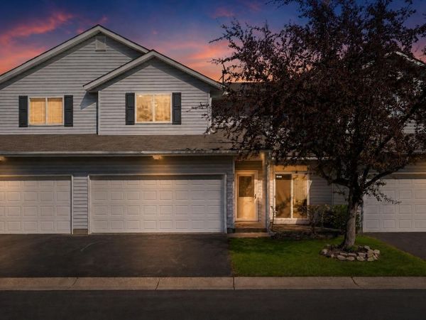 634 Roundhouse Street , Shakopee, MN 55379