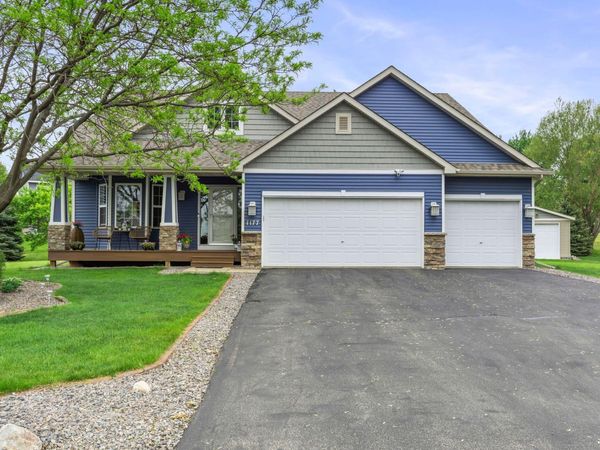 1177 Danube Avenue , Shakopee, MN 55379