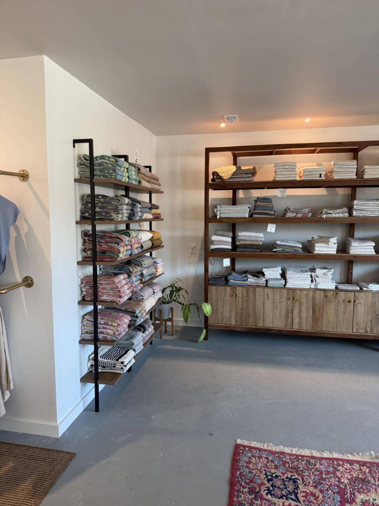 404 Coleman Boulevard Photo 11