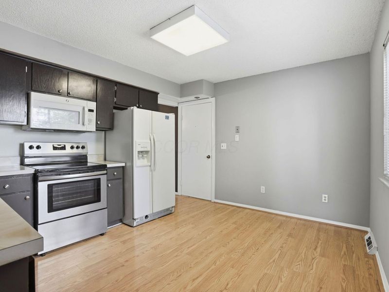6258 Braiden Court, Unit D, Columbus, OH 43213 Photo 11