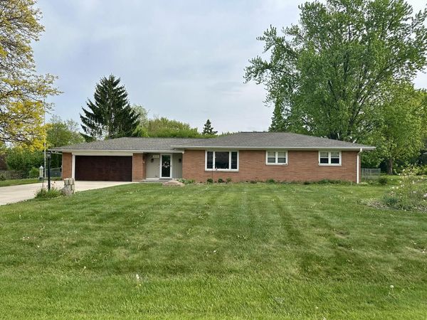 14101 W Maple Ridge ROAD, New Berlin, WI 53151
