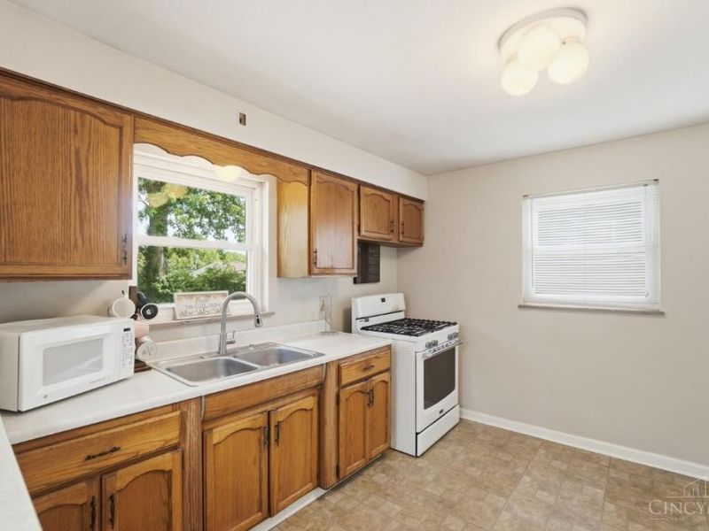 3318 Stevie Lane, Cincinnati, OH 45239 Photo 17