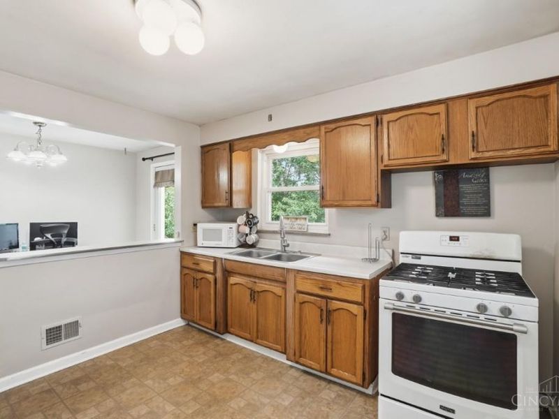 3318 Stevie Lane, Cincinnati, OH 45239 Photo 18