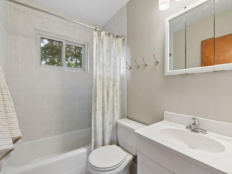 1613 Norcol Lane, Cincinnati, OH 45231 Photo 18