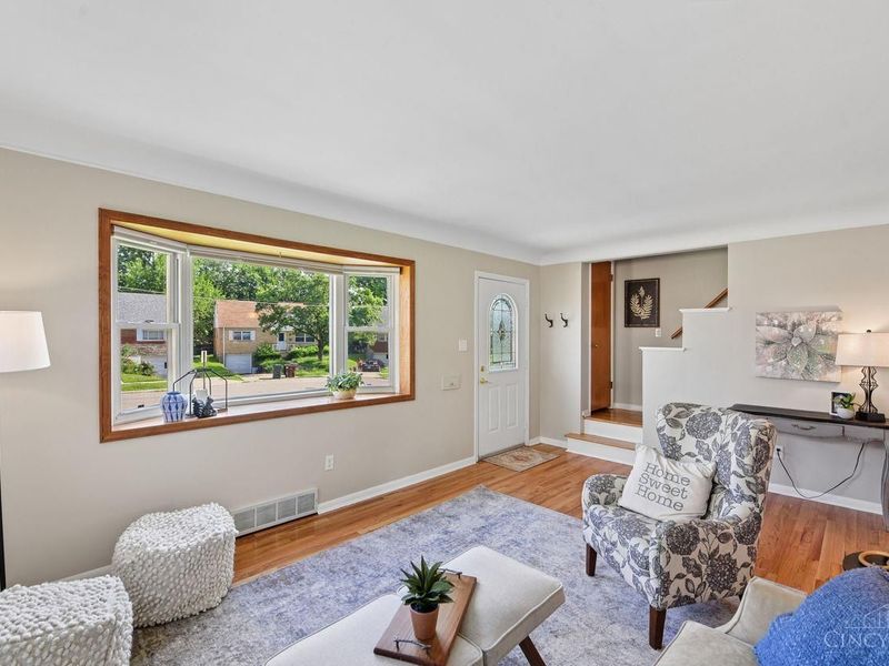 1613 Norcol Lane, Cincinnati, OH 45231 Photo 6