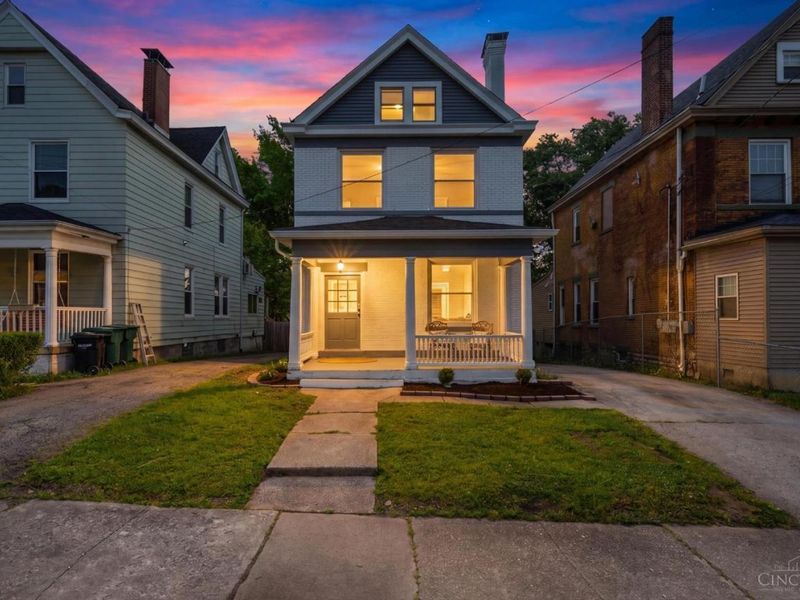 2028 Burnet Avenue, Cincinnati, OH 45219 Photo 2