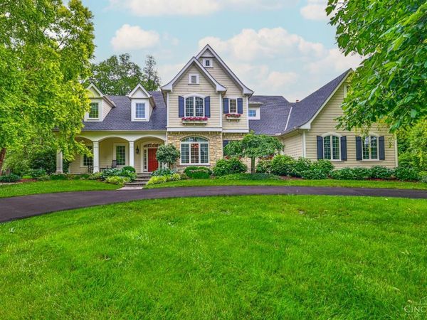 8060 Chinquapin Lane, Indian Hill, OH 45243