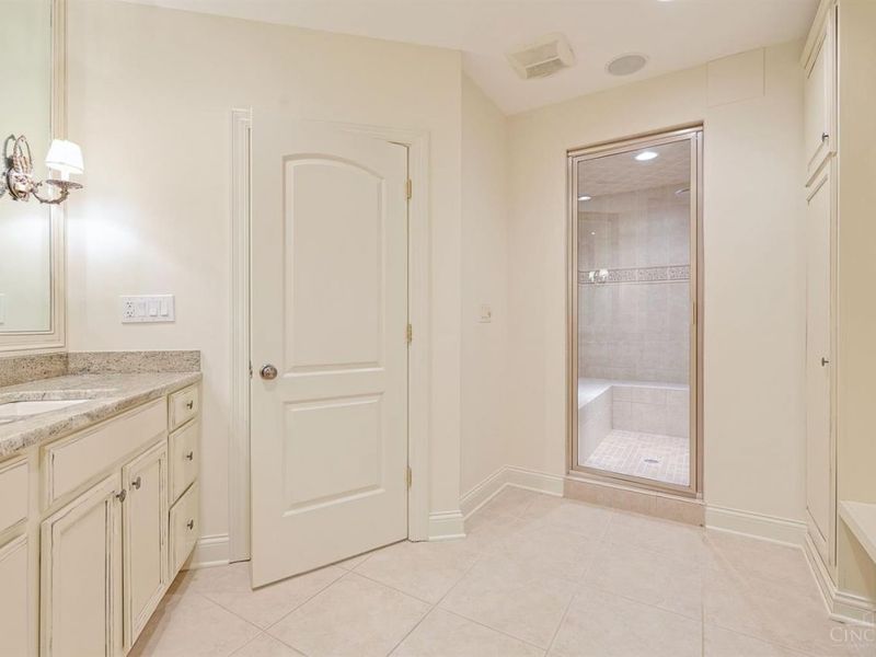 8060 Chinquapin Lane, Indian Hill, OH 45243 Photo 63