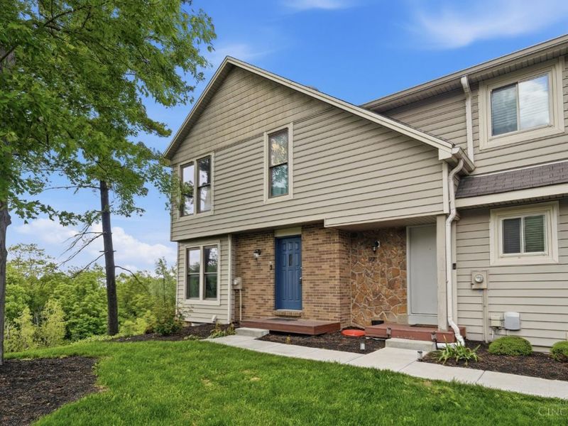 21 Overlook Court, Unit 21, Fairfield, OH 45014 Photo 2