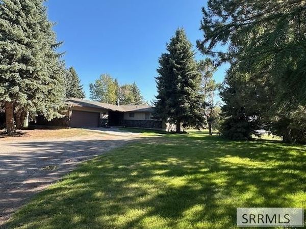643 W 100 S, BLACKFOOT, ID 83221