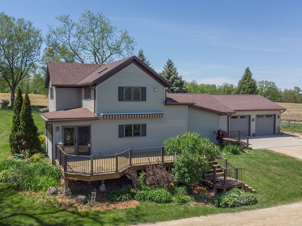 25303 Spring Valley Road , Shannon, IL 61078