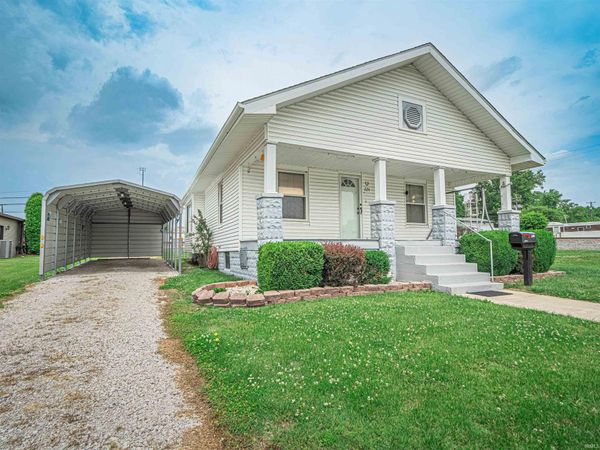 224 N Jackson Street, Oakland City, IN 47660