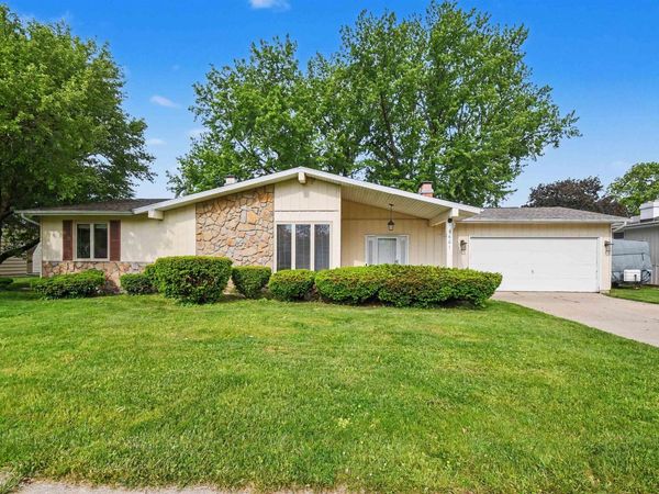 5601 Cape Cod Lane, South Bend, IN 46614