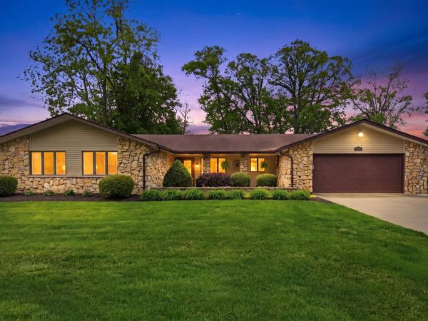 2215 W Woodmont Drive, Muncie, IN 47304